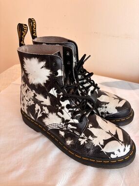 Dr. Martens Vegan 1460 Floral Bloom Boots - Women's 10 - Monochrome Botanical